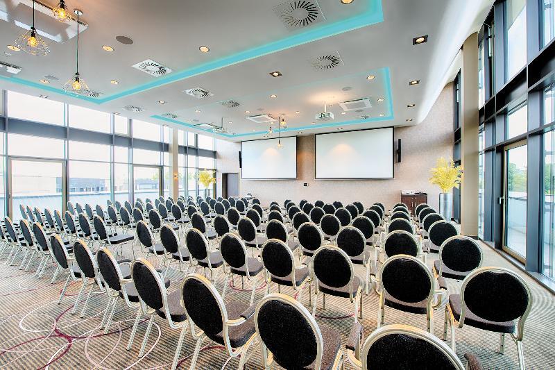 เลโอนาร์โด โฮเต็ล ออฟเฟนบัค แฟรงค์เฟิร์ต Hotel Offenbach am Main ภายนอก รูปภาพ